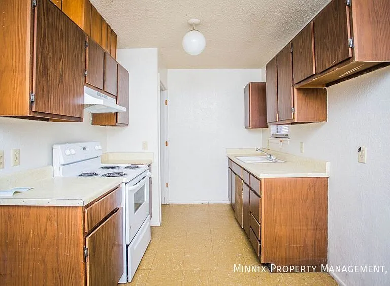 630 S Crosby St — Photo 7