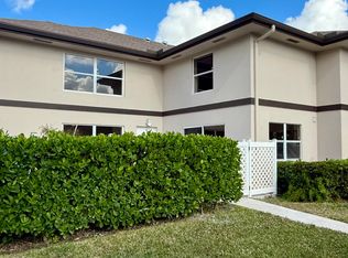 19 Amherst Ct APT C, Royal Palm Beach, FL 33411
