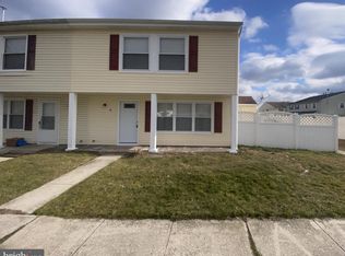 10 Lyric Ct, Sicklerville, NJ 08081
