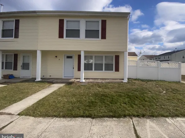 10 Lyric Ct, Sicklerville, NJ 08081