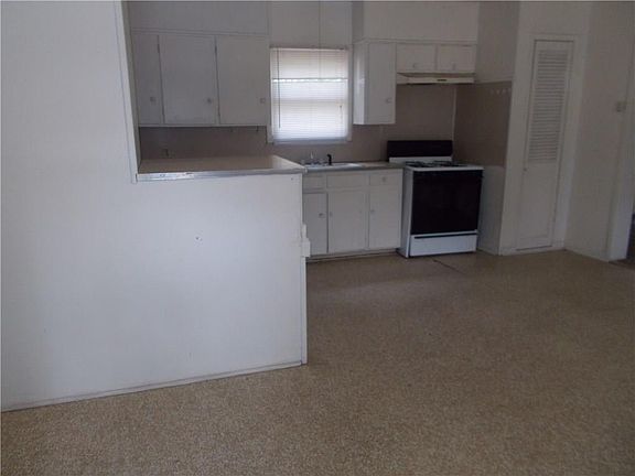 3rd image of 617 E North 18th St APT A