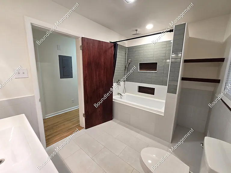 2795 Arlington Rd — Photo 10