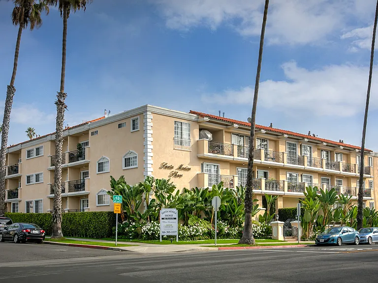 Santa Monica Shores — Photo 4