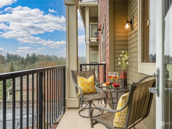 6800 132nd Place SE #E301, Newcastle, WA 98059