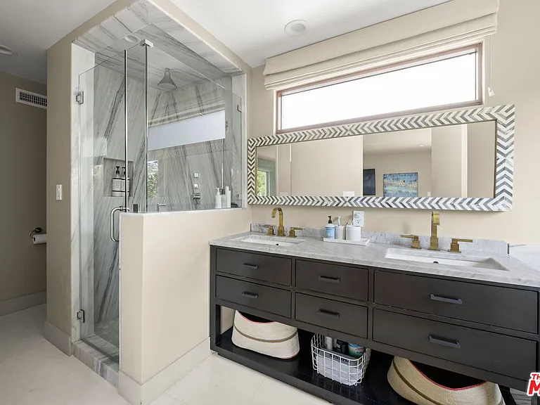 2035 De Mille Dr — Photo 30