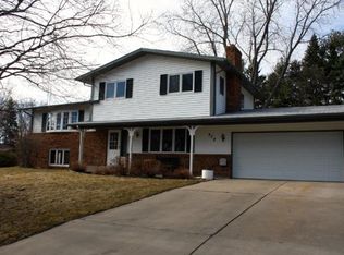 938 Dawn Ave, Shoreview, MN 55126