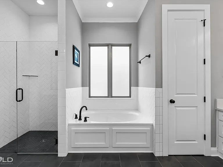 231 Conti Way — Photo 20