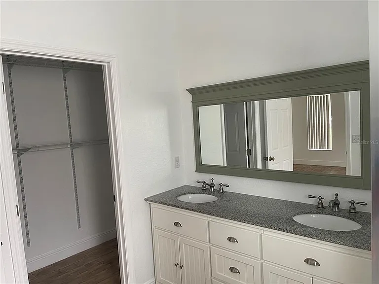 2942 Conner Ln — Photo 4