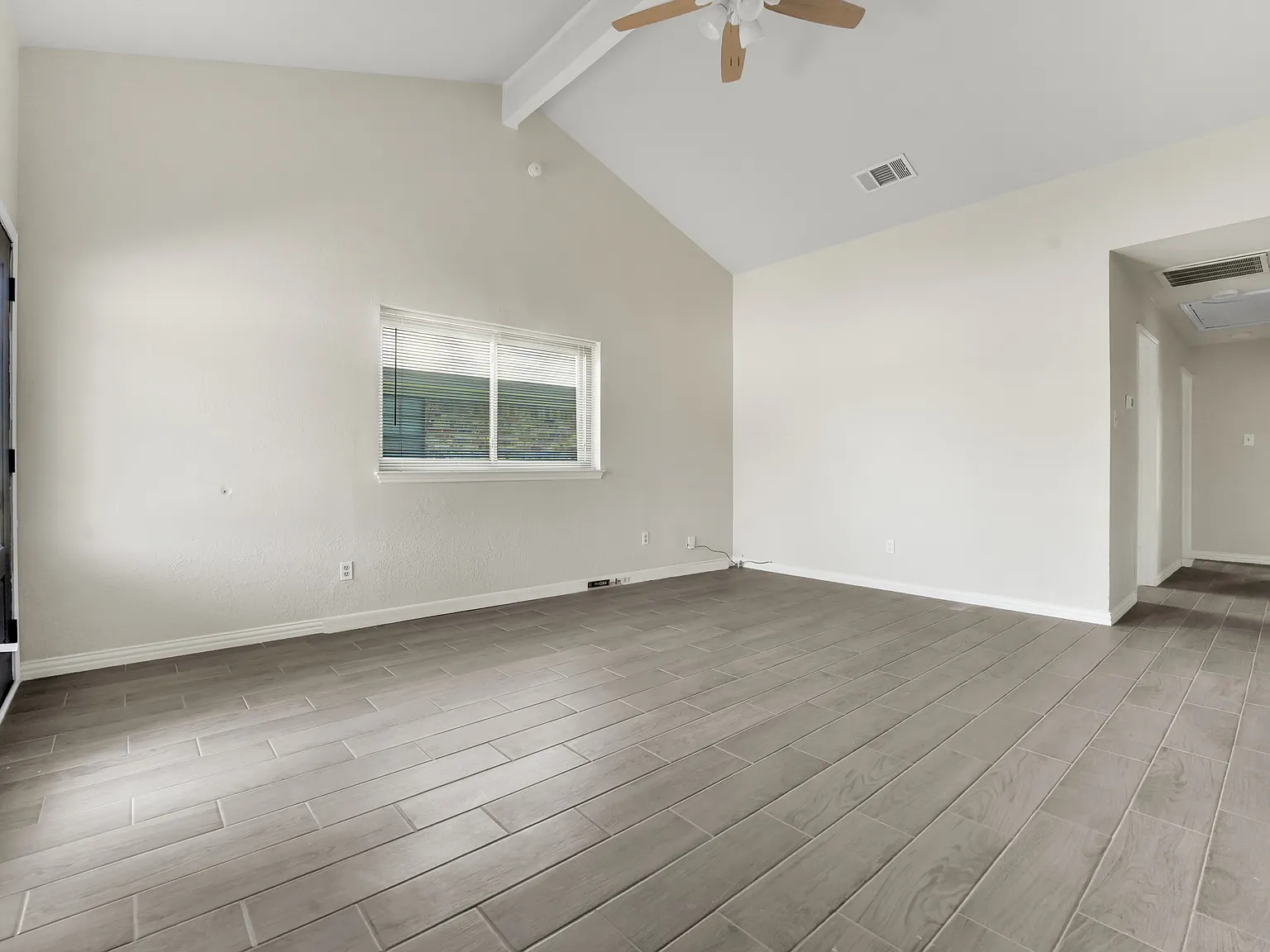 3 bed, 1160 sqft, $1,500 — Photo 4