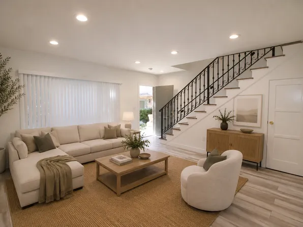 14541 Dickens St, Sherman Oaks, CA 91403