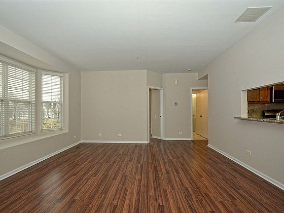3rd image of 216 Arboretum Dr