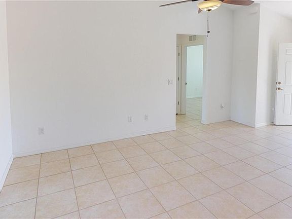 3rd image of 106 Baytree Dr