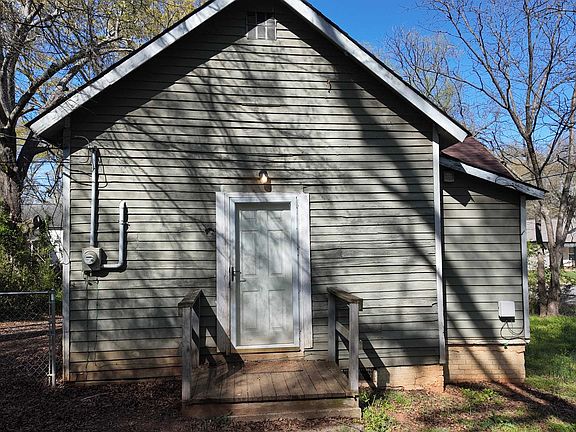 4th image of 308 S Poole St