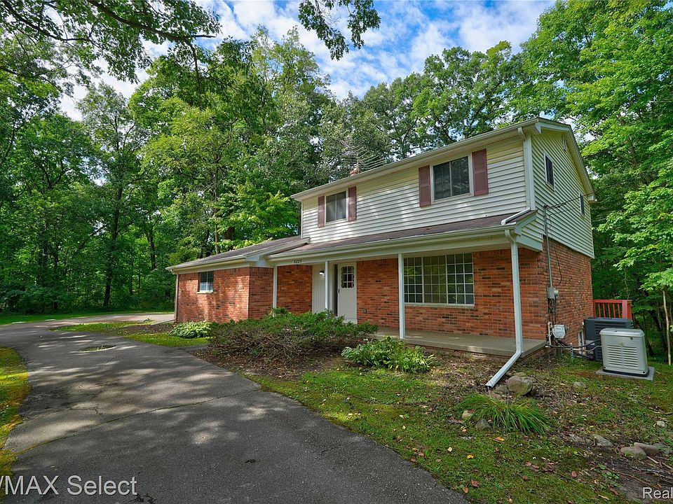 1st image of 6825 Ridgewood Rd