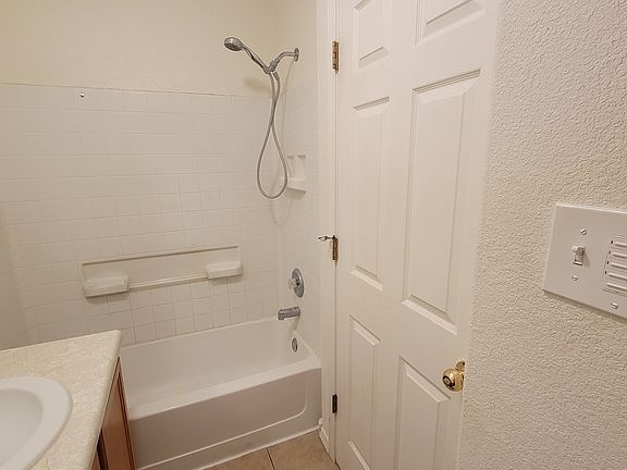 3rd image of 321 Geraldine Loop SE Unit 4