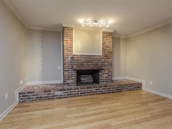 3rd image of 4056 Warwick Blvd APT 8