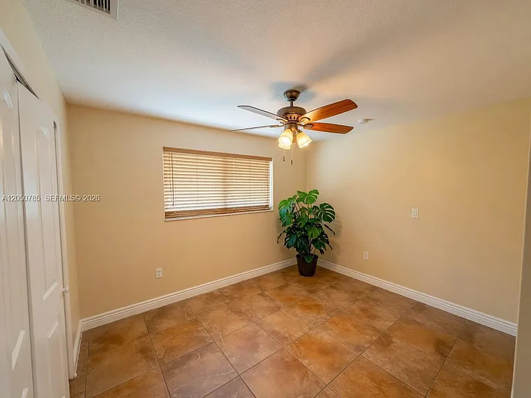 2633 NW 9th Ave #1-2 — Photo 6
