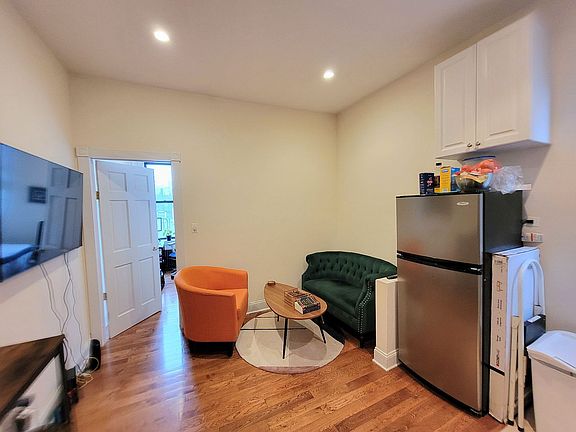 3rd image of 488 E 74th St #6Y
