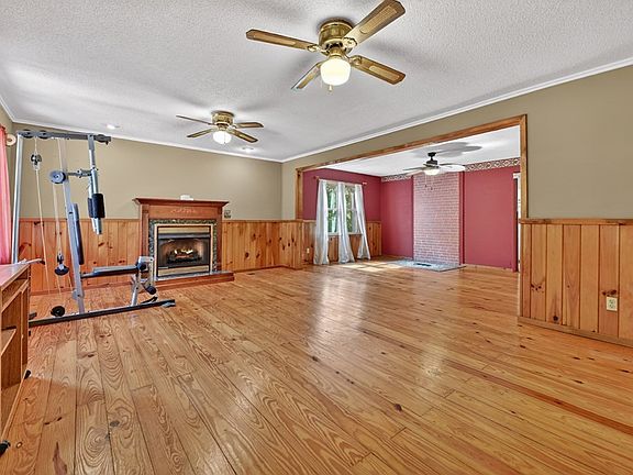 38th image of 111 Candlewood Ln