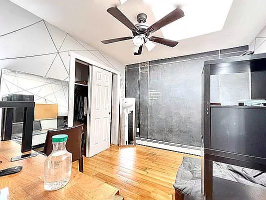 3rd image of 307 Quincy St #3