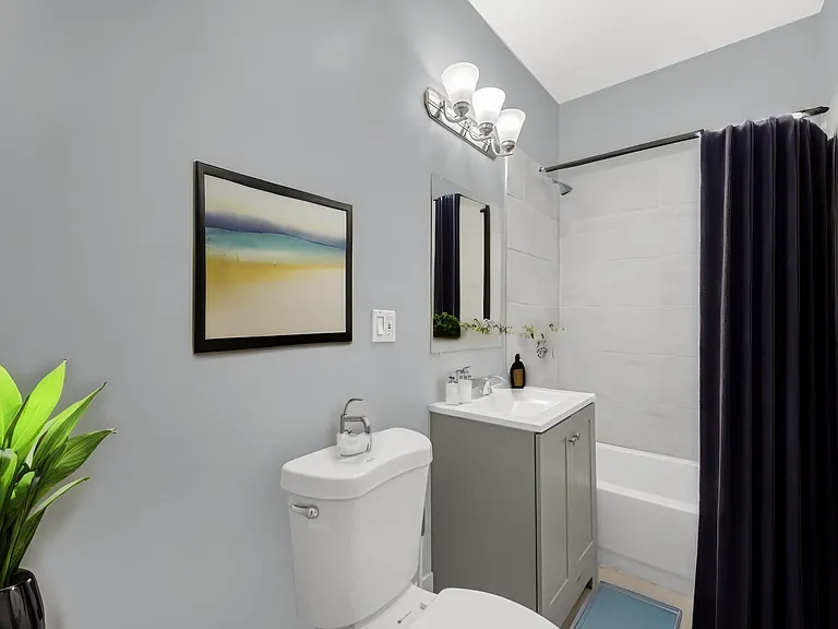3522 W Flournoy St #2R — Photo 4