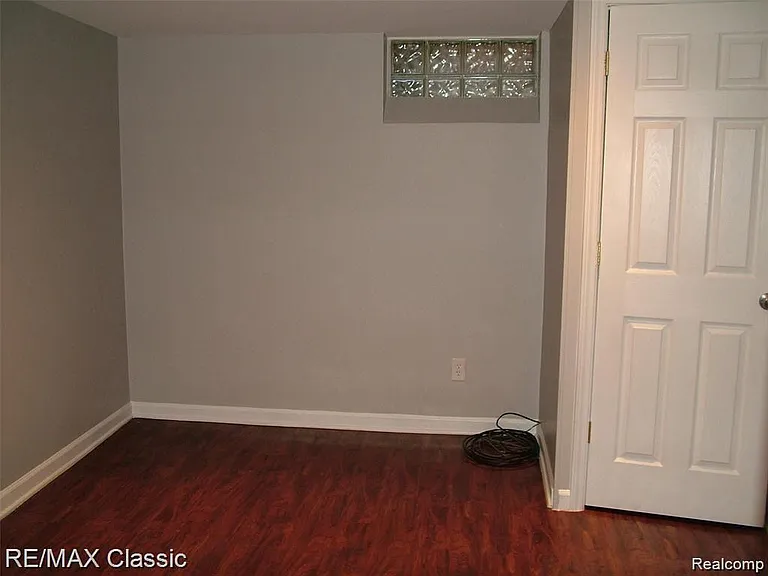 2702 N Main St — Photo 20