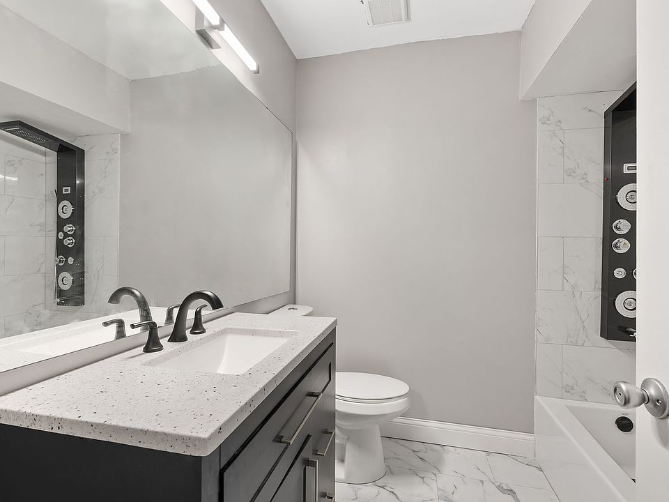 1st image of 1052 S Kingshighway Blvd #P