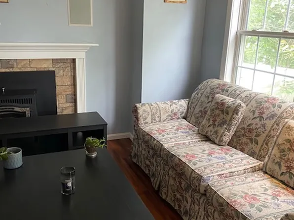 (undisclosed Address), Lowell, MA 01854