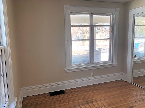 5th image of 703 McCourtie St #1
