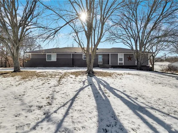32103 E Ryan Rd, Grain Valley, MO 64029