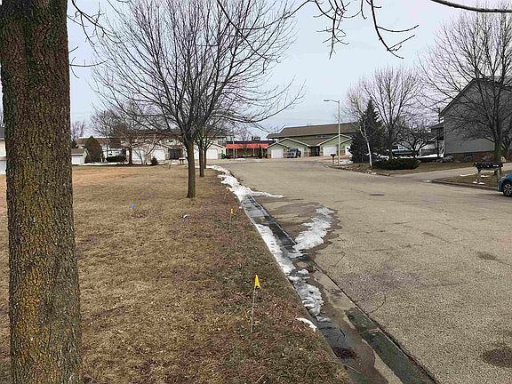 4th image of 107 & 115 Buechner Dr