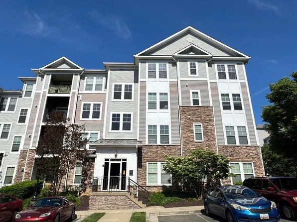 1311 Karen Blvd APT 105, Capitol Heights, MD 20743
