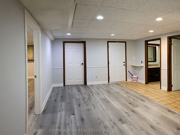 2065 Madden Blvd #BASEMENT — Photo 2