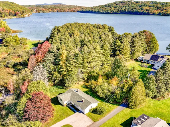133 Lake View Drive, Rockland, ME 04841