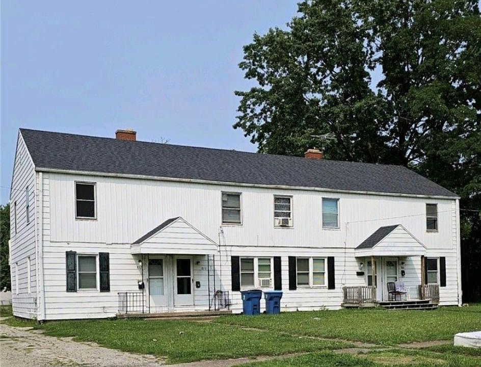 1st image of 812 S Central Dr