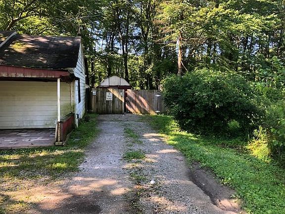 2nd image of 5700 Crawford Ln