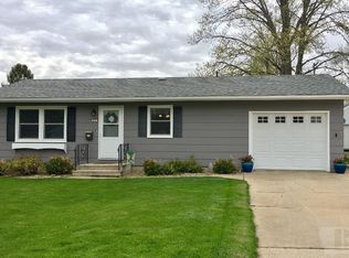 407 E South St, Marshalltown, IA 50158
