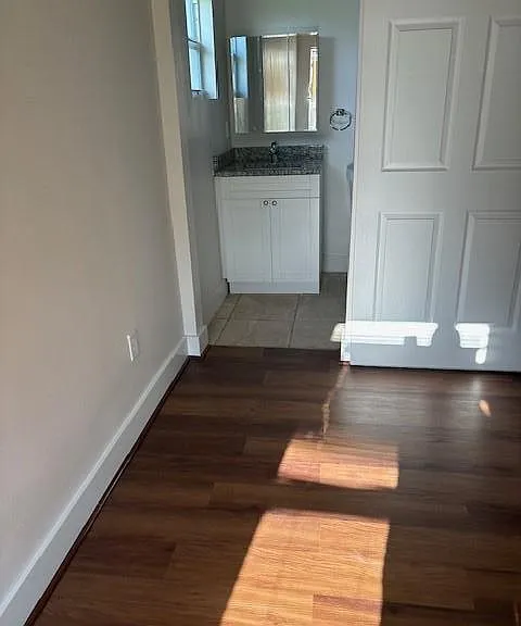 515 SW 8th Pl — Photo 5