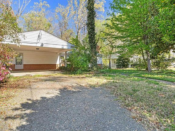 3rd image of 109 Elkhorn Rd