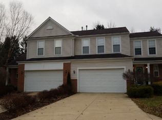 560 Canterbury Ln, Northfield, OH 44067
