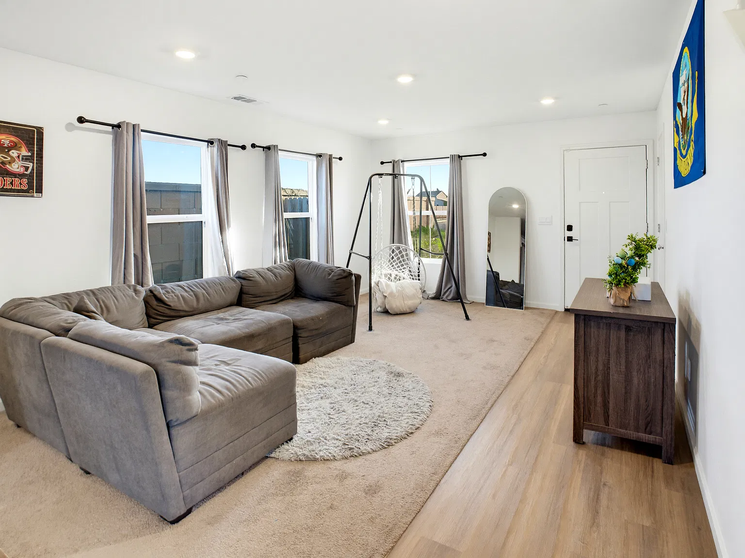 5 bed, 2108 sqft, $3,100 — Photo 3