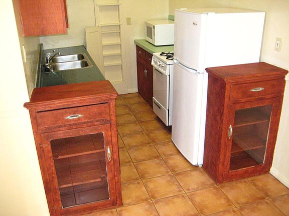 5th image of 4226 S Figueroa St APT 105