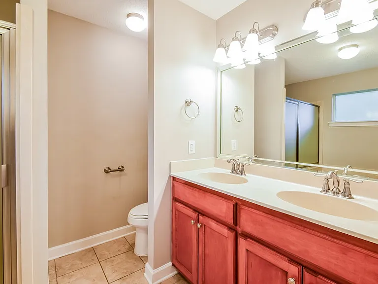 6304 Kingsview Dr — Photo 12