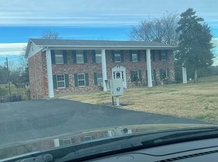 223 Ridge Ln, Paducah, KY 42003