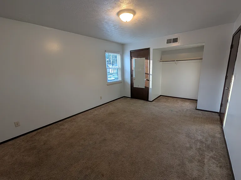 505 S Detroit St #6 — Photo 6