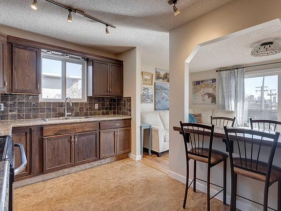 2nd image of 2203 14th St SW #301