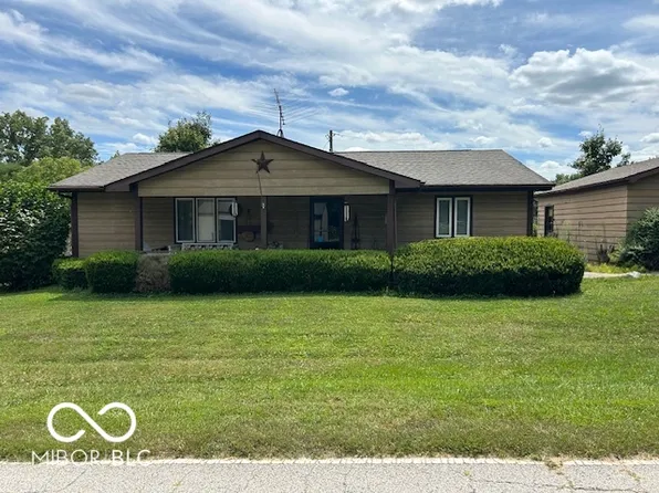 3753 W Turkey Track Ln E, Martinsville, IN 46151