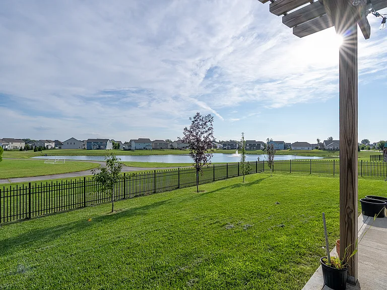 15555 Memorial Way — Photo 38