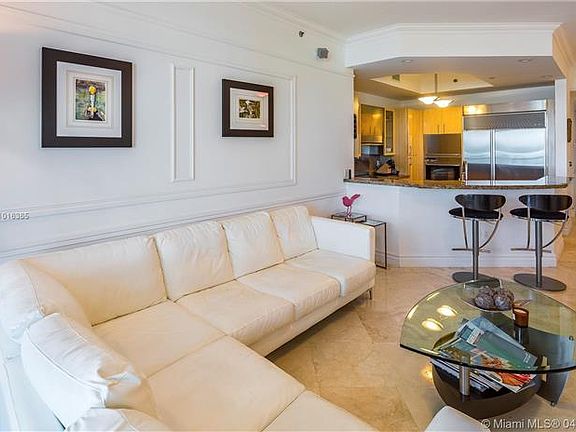 3rd image of 100 S Pointe Dr APT 508