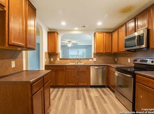 8711 Guilford Cv, Universal City, TX 78148